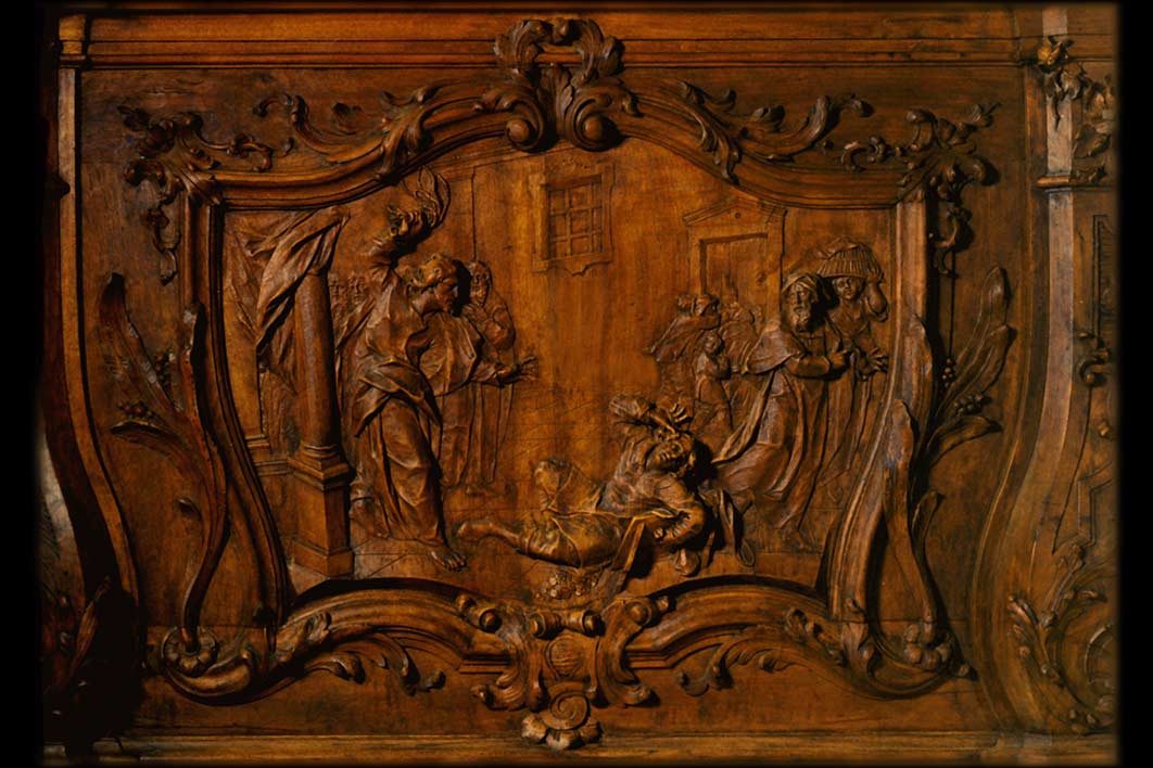 mit Reliefs vom Bildhauer Johann Baptist von StraubRelief: „Jesus und die Geldwechsler”<br>Oberfläche: Freigelegt, retuschiert und gefirnisst